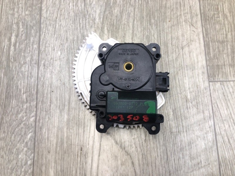 Запчасть моторчик заслонки печки TOYOTA PRIUS - 30 09-17 2013 ZVW30 1.8 2ZRFXE 8710642100 Б/У Моторчик заслонки печки TOYOTA PRIUS - 30 09-17 2013 ZVW30 1.8 2ZRFXE 8710642100 Б/У