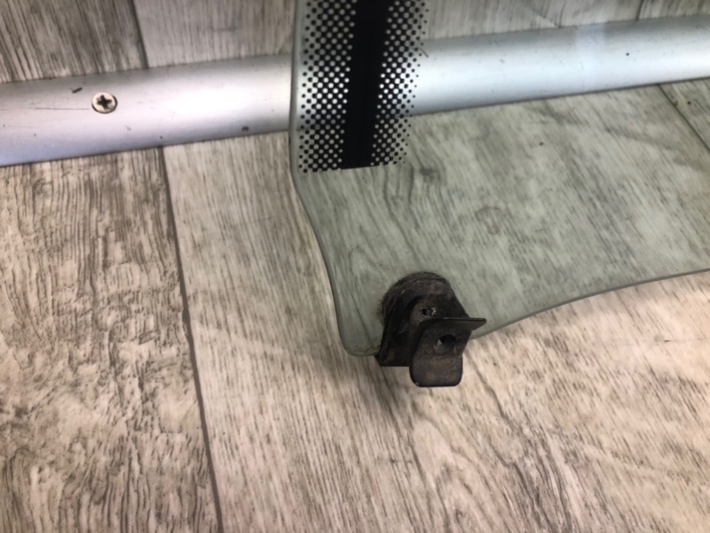 Стекло двери заднее правое 626 GD 87-91