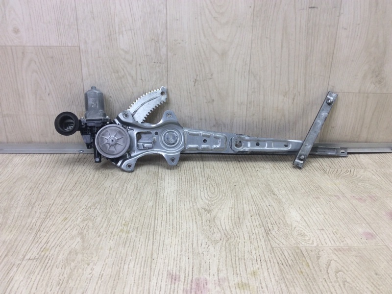 Стеклоподъемник задний правый NISSAN PATHFINDER R52 12-21 R52 3.5 VQ35DE