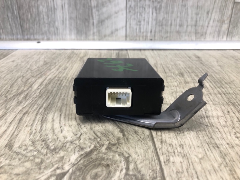 Блок электронный TOYOTA PRIUS - 30 09-17 ZVW30 1.8 2ZRFXE