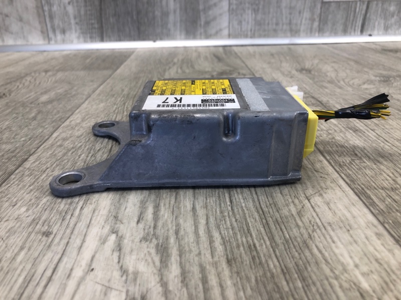 Блок управления AIRBAG TOYOTA PRIUS - 30 09-17 ZVW30 1.8 2ZRFXE