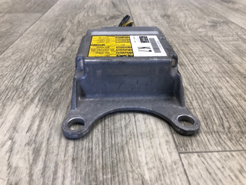 Блок управления AIRBAG PRIUS - 30 09-17 2013 ZVW30 1.8 2ZRFXE