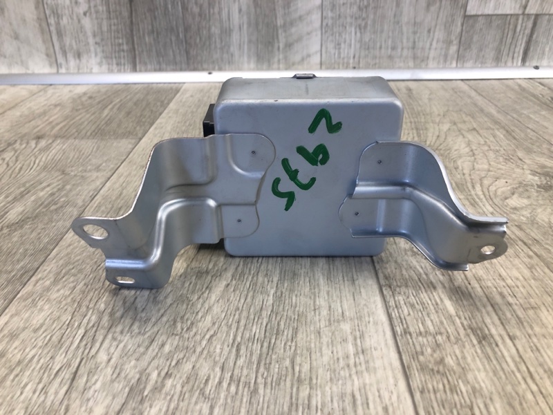 Блок электронный PRIUS - 30 09-17 2013 ZVW30 1.8 2ZRFXE