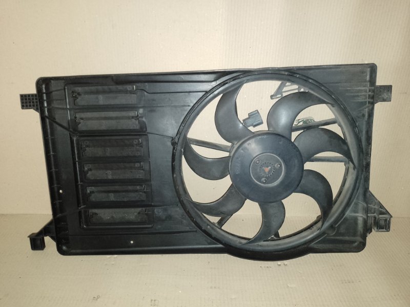 Диффузор вентилятора основного радиатора MAZDA 3 BL 09-13 2009 2.5 L (L5-VE) LF8B-15-025C Б/У