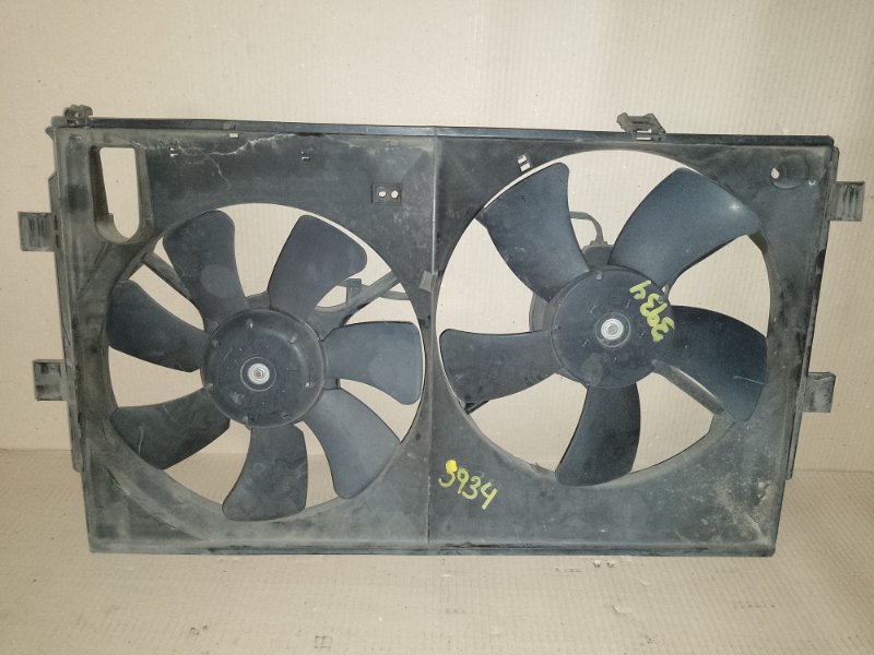 Диффузор вентилятора основного радиатора MITSUBISHI OUTLANDER XL 05-13 2009 3.0 6B31 1360A041 Б/У