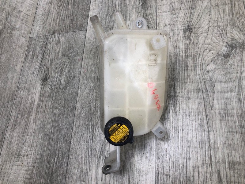 Бачок расширительный TOYOTA PRIUS - 30 09-17 ZVW30 1.8 2ZRFXE Бачок расширительный TOYOTA PRIUS - 30 09-17 ZVW30 1.8 2ZRFXE