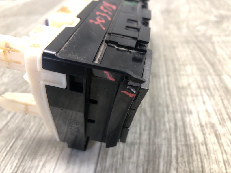 Блок управления печкой PRIUS - 30 09-17 2013 ZVW30 1.8 2ZRFXE