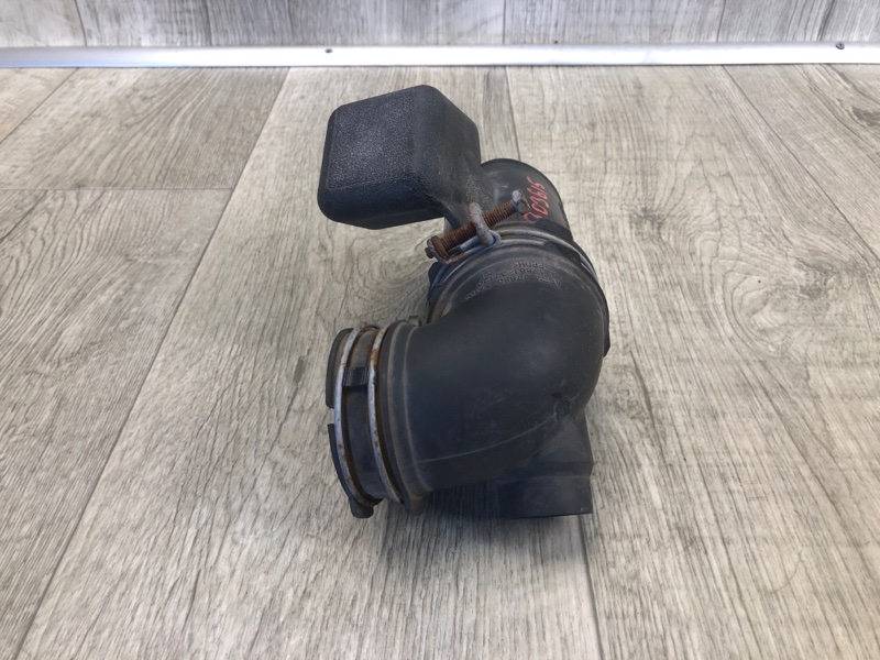 Патрубок воздушного фильтра PRIUS - 30 09-17 2013 ZVW30 1.8 2ZRFXE