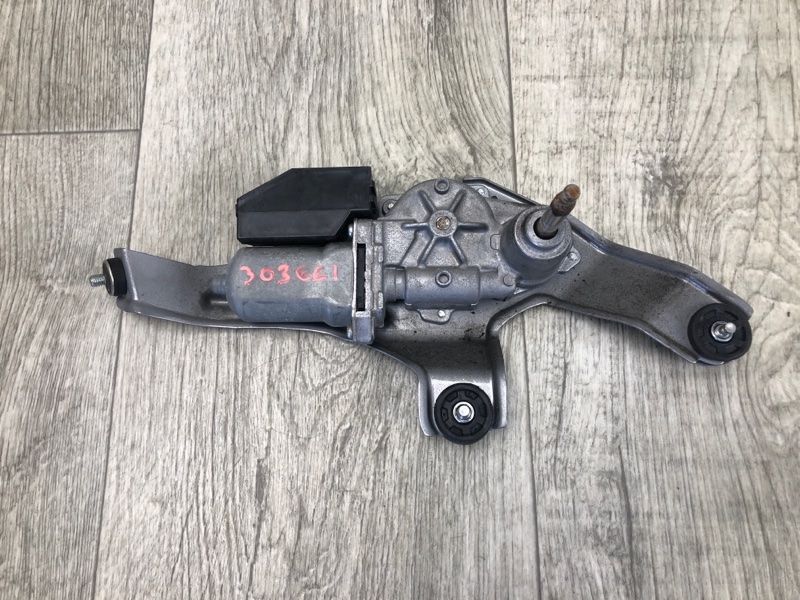 Моторчик стеклоочистителя задний TOYOTA PRIUS - 30 09-17 2013 ZVW30 1.8 2ZRFXE 8513047021 Б/У