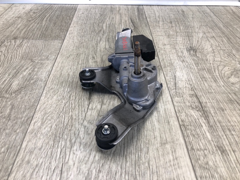 Моторчик стеклоочистителя задний TOYOTA PRIUS - 30 09-17 ZVW30 1.8 2ZRFXE