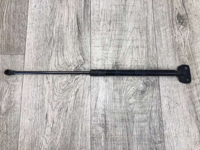 Амортизатор крышки багажника левый TOYOTA PRIUS - 30 09-17 2013 ZVW30 1.8 2ZRFXE 689600W532 Б/У