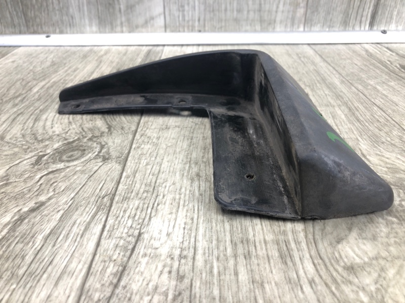 Брызговик задний правый PRIUS - 30 09-17 2013 ZVW30 1.8 2ZRFXE