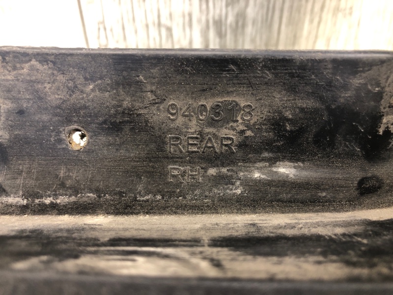 Брызговик задний правый PRIUS - 30 09-17 2013 ZVW30 1.8 2ZRFXE