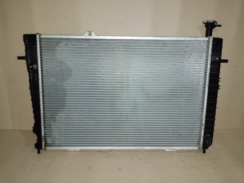 Радиатор основной HYUNDAI TUCSON 04-10 2006 2.7 G6BA 25310-2E800 Б/У