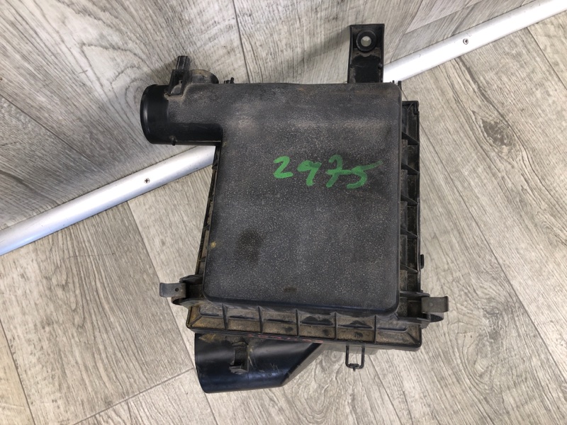 Корпус воздушного фильтра PRIUS - 30 09-17 2013 ZVW30 1.8 2ZRFXE