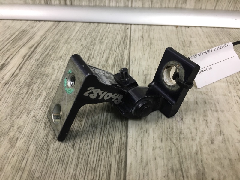 Петля двери верхняя передняя левая PASSAT B7 11-15 11/2011 CBTA 2.5L