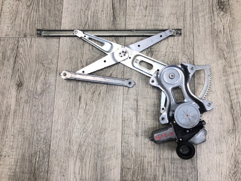 Стеклоподъемник задний правый TOYOTA PRIUS - 30 09-17 2013 ZVW30 1.8 2ZRFXE 6980152070 Б/У