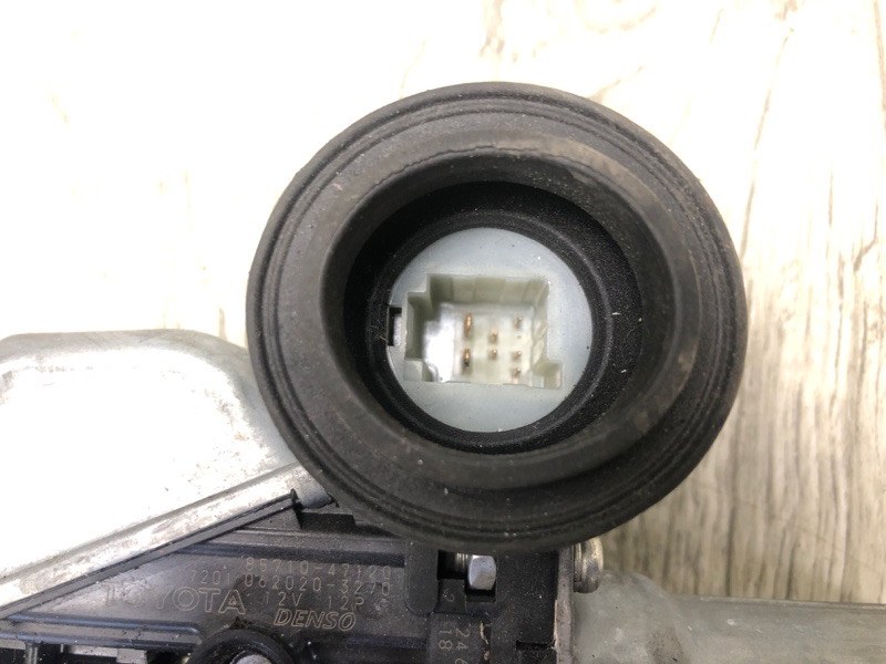 Стеклоподъемник задний правый PRIUS - 30 09-17 2013 ZVW30 1.8 2ZRFXE