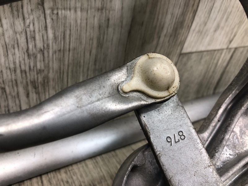 Трапеция стеклоочистителей PRIUS - 30 09-17 2013 ZVW30 1.8 2ZRFXE