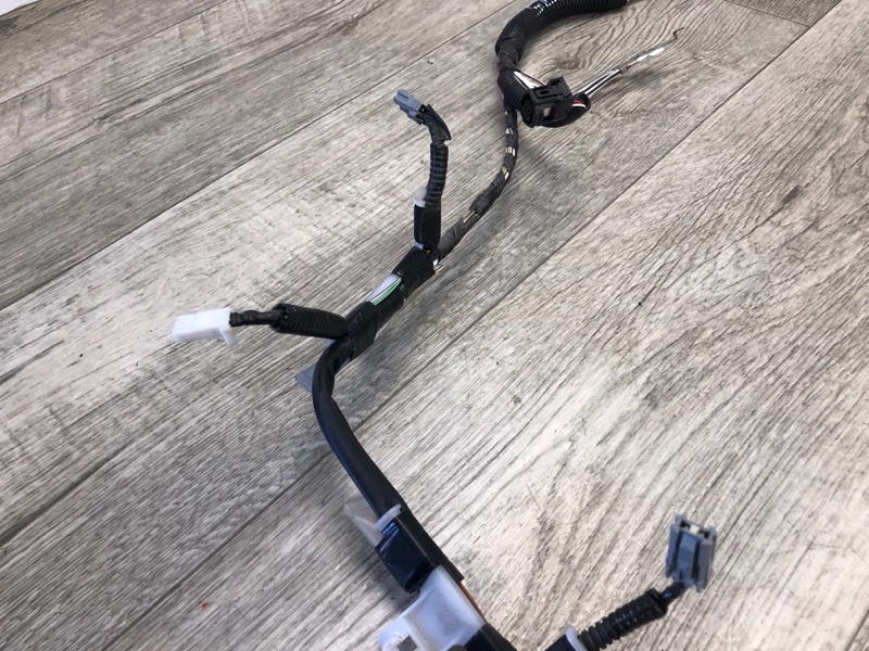 Проводка двери багажника PRIUS - 30 09-17 2013 ZVW30 1.8 2ZRFXE