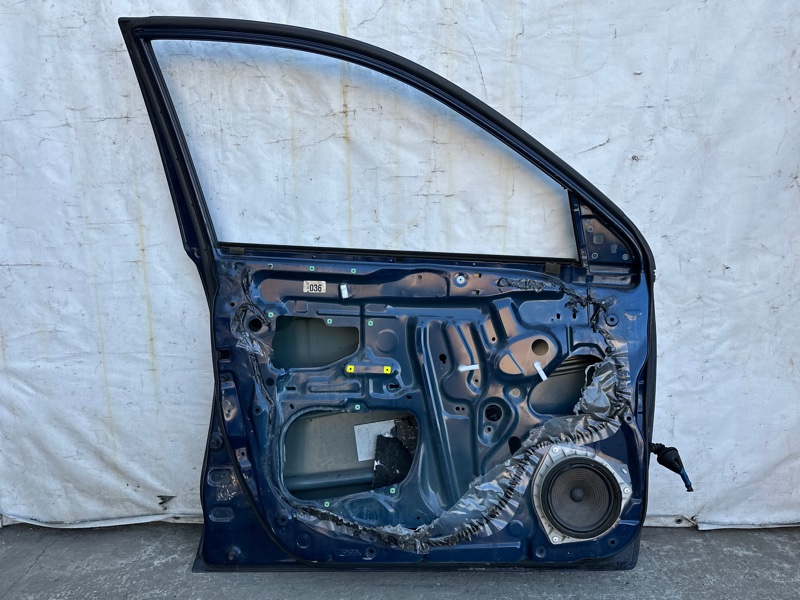 Дверь передняя левая MATRIX 02-08 2002 ZZE132 1.8L 1ZZ-FE Дверь передняя левая MATRIX 02-08 2002 ZZE132 1.8L 1ZZ-FE