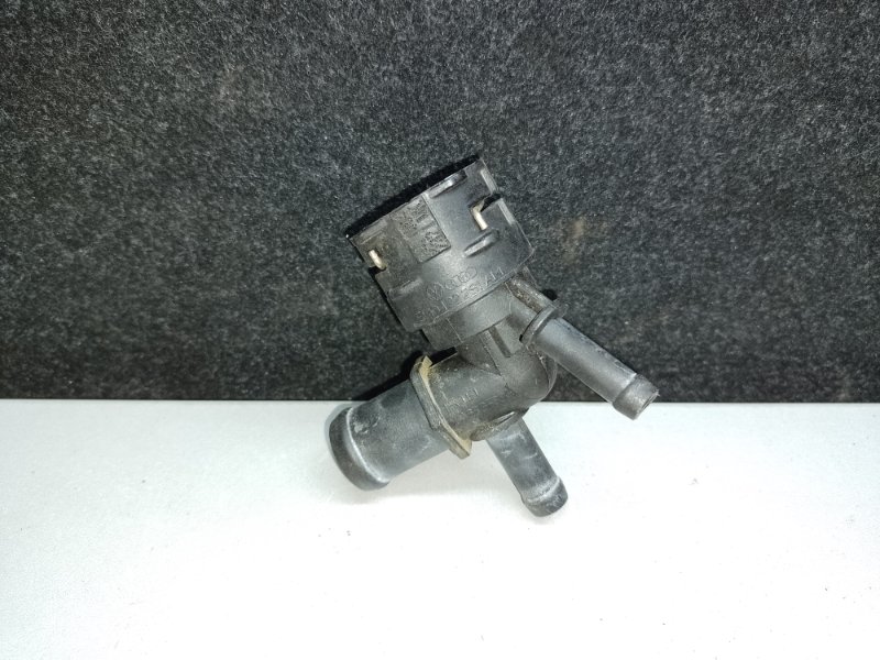 Тройник системы охлаждения VOLKSWAGEN JETTA USA 18- DJXA 1.4