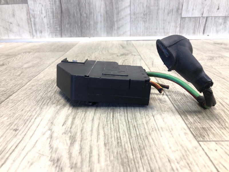 Блок предохранителей моторный отсек MKZ 13-20 2016 3.7 C37PDED Блок предохранителей моторный отсек MKZ 13-20 2016 3.7 C37PDED