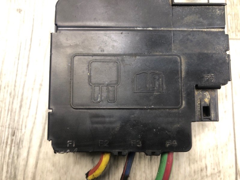 Блок предохранителей моторный отсек MKZ 13-20 2016 3.7 C37PDED Блок предохранителей моторный отсек MKZ 13-20 2016 3.7 C37PDED