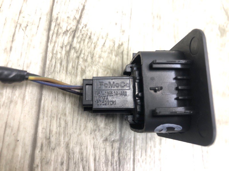 Кнопка открывания багажника внутренняя MKZ 13-20 2016 3.7 C37PDED Кнопка открывания багажника внутренняя MKZ 13-20 2016 3.7 C37PDED