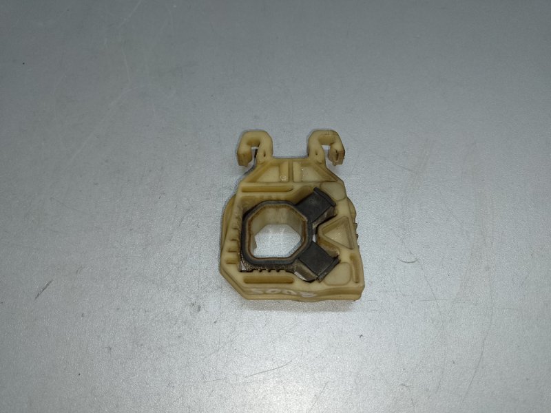 Крепление радиатора VOLKSWAGEN JETTA USA 18- 2020 DJXA 1.4 5Q0 121 367 G Б/У