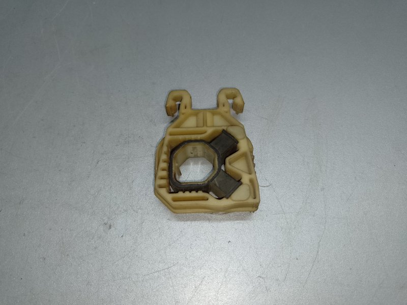 Крепление радиатора JETTA USA 18- 2020 DJXA 1.4