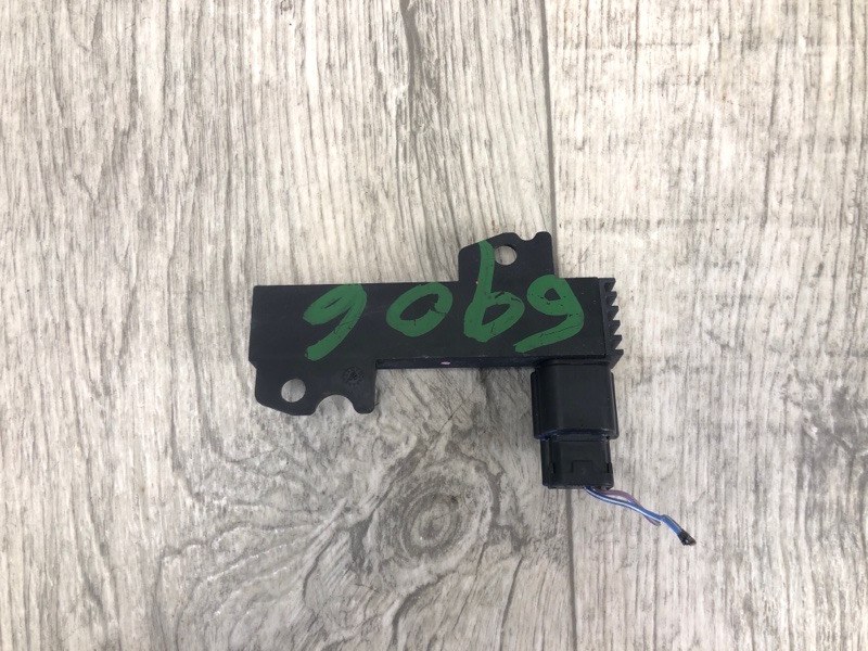 Антенна MKZ 13-20 2016 3.7 C37PDED