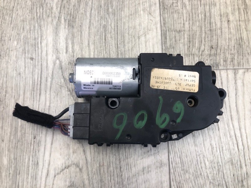 Моторчик люка MKZ 13-20 2016 3.7 C37PDED