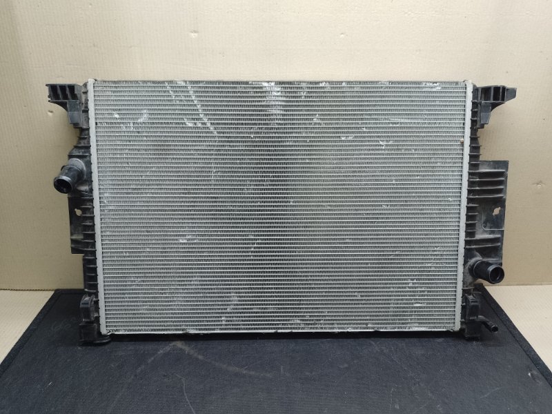 Запчасть радиатор основной FORD TRANSIT CONNECT 13-24 2019 2.0 C20HDEX EJ7Z-8005-C Б/У Радиатор основной FORD TRANSIT CONNECT 13-24 2019 2.0 C20HDEX EJ7Z-8005-C Б/У