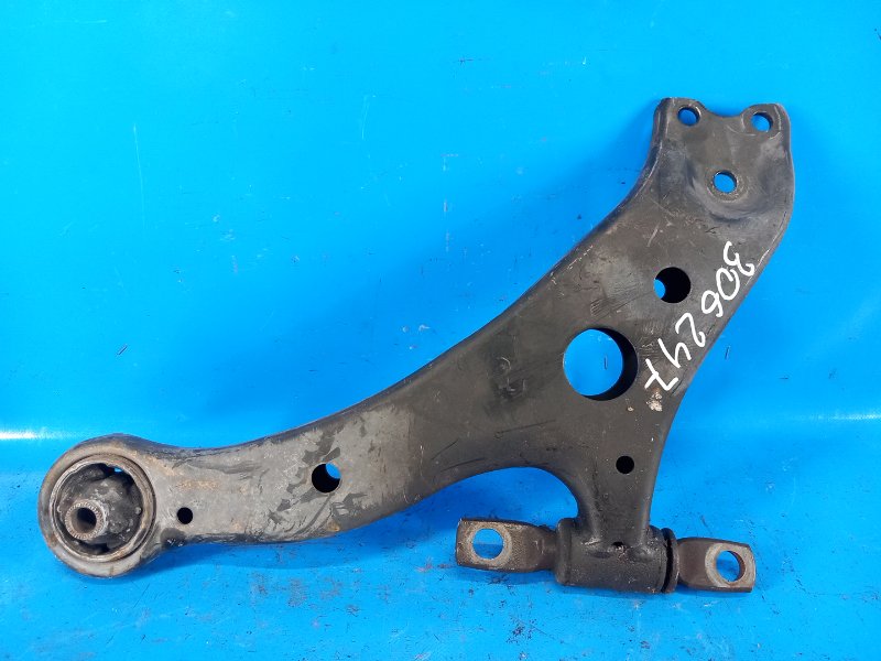 Запчасть рычаг передней подвески нижний левый TOYOTA CAMRY 40 06-11 2010 2.5 2ARFE 4806906150 Б/У Рычаг передней подвески нижний левый TOYOTA CAMRY 40 06-11 2010 2.5 2ARFE 4806906150 Б/У