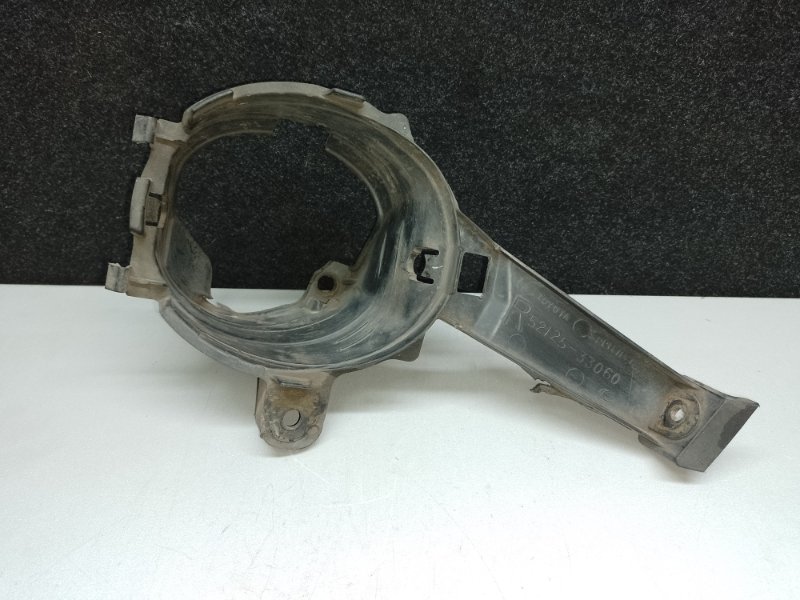 Кронштейн противотуманной фары правый LEXUS ES300 ES330 01-06 2005 3.3 3MZFE 52125-33060 Б/У