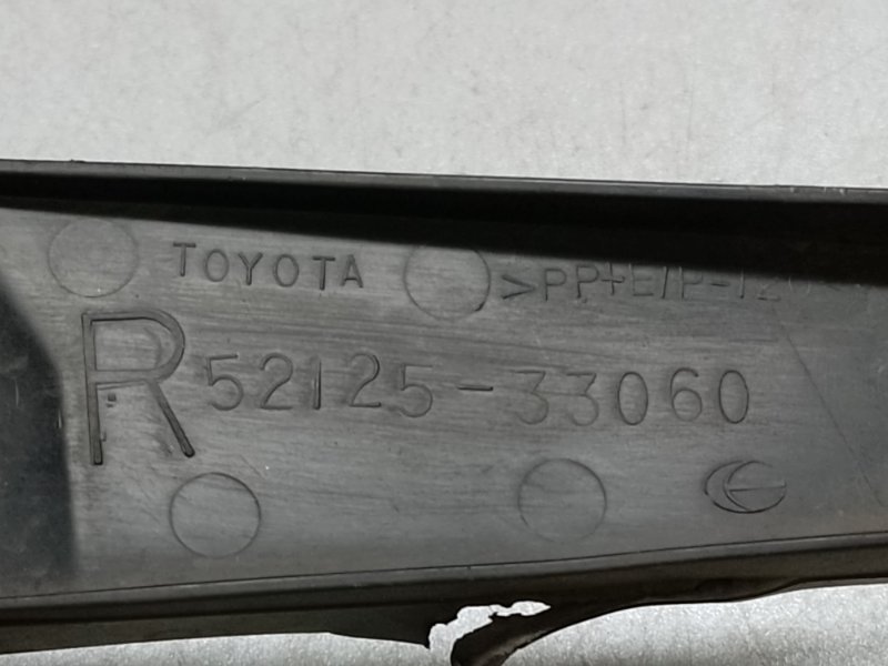 Кронштейн противотуманной фары правый LEXUS ES300 ES330 01-06 3.3 3MZFE