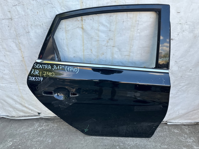 Дверь задняя правая SENTRA B17 12-21 2018 1.8 MRA8DE Дверь задняя правая SENTRA B17 12-21 2018 1.8 MRA8DE