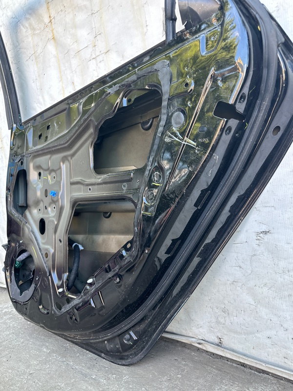 Дверь задняя правая SENTRA B17 12-21 2018 1.8 MRA8DE Дверь задняя правая SENTRA B17 12-21 2018 1.8 MRA8DE