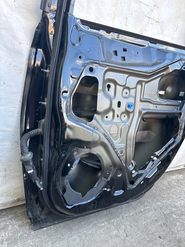 Дверь задняя правая SENTRA B17 12-21 2018 1.8 MRA8DE Дверь задняя правая SENTRA B17 12-21 2018 1.8 MRA8DE