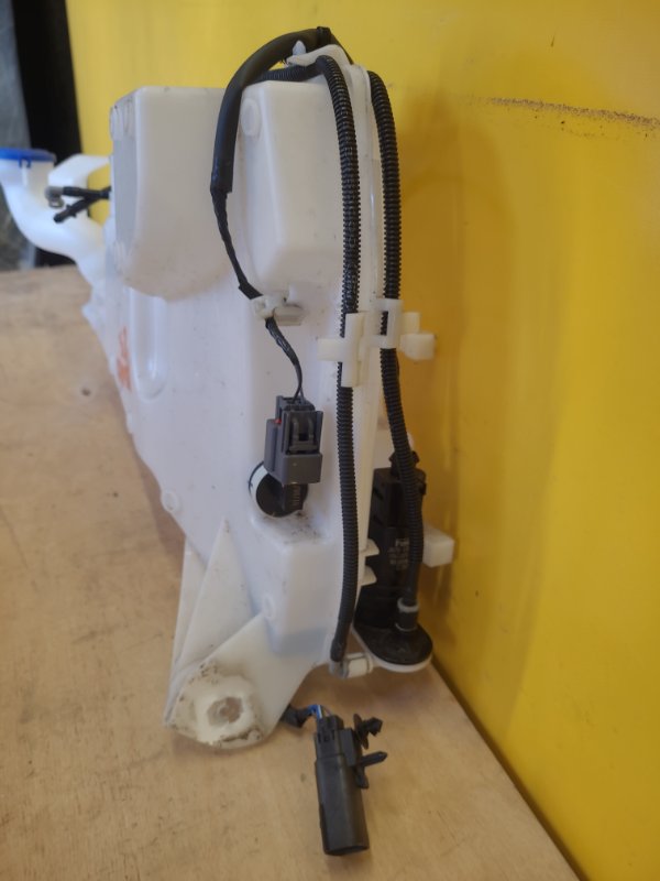 Бачок омывателя KUGA  20-24