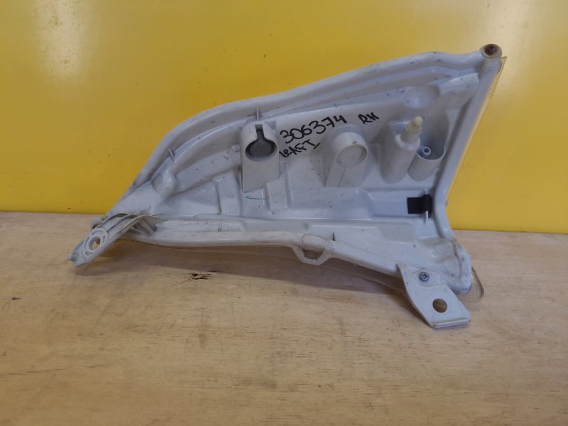 Указатель поворота передний правый LEAF 10-17