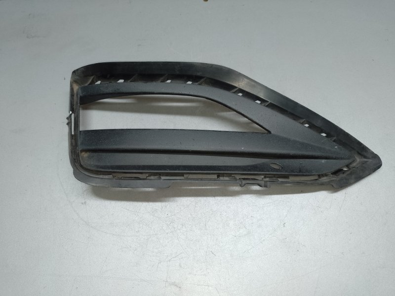 Накладка противотуманной фары левая VOLKSWAGEN JETTA USA 18- 2020 DJXA 1.4 17A 853 665 A 9B9 Б/У