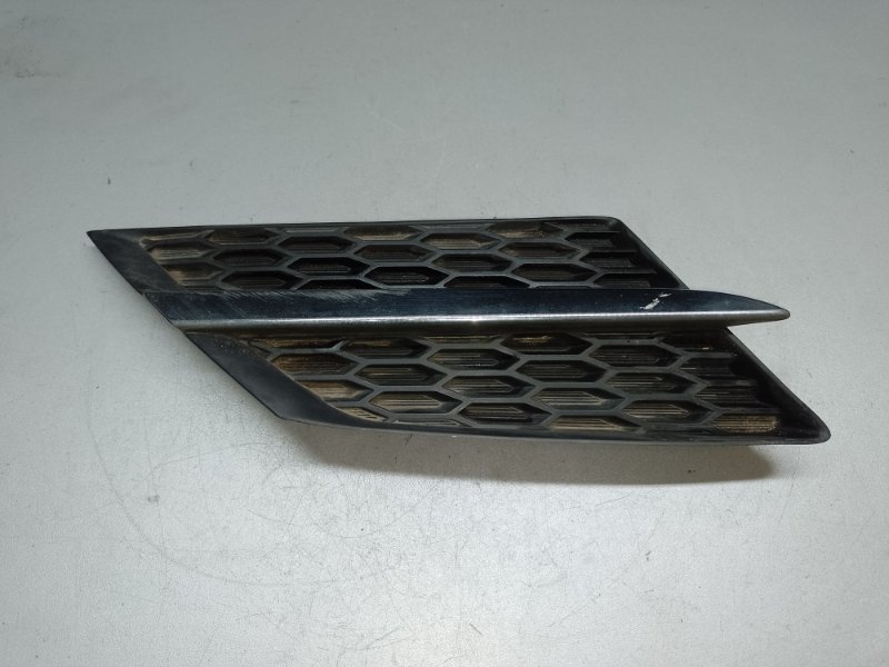 Решетка переднего бампера правая TOYOTA RAV4 13-19 53105-0R010 Б/У