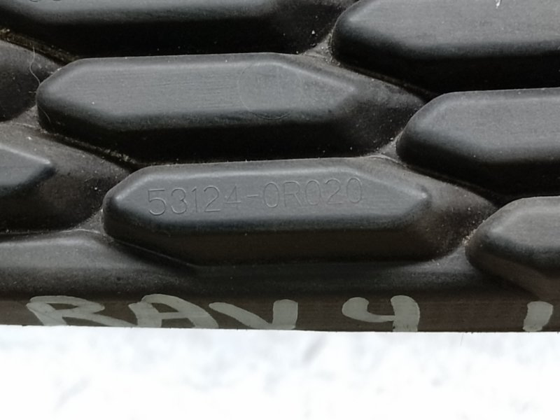 Решетка переднего бампера левая RAV4 13-19