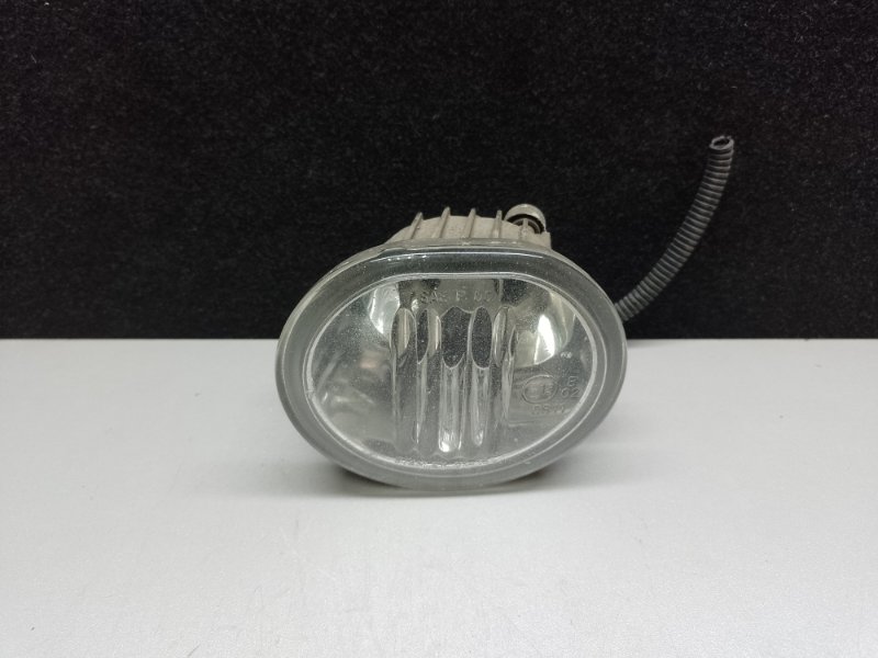 Противотуманная фара левая TOYOTA MATRIX 02-08 2002 ZZE132 1.8L 1ZZ-FE 81220-01010 Б/У