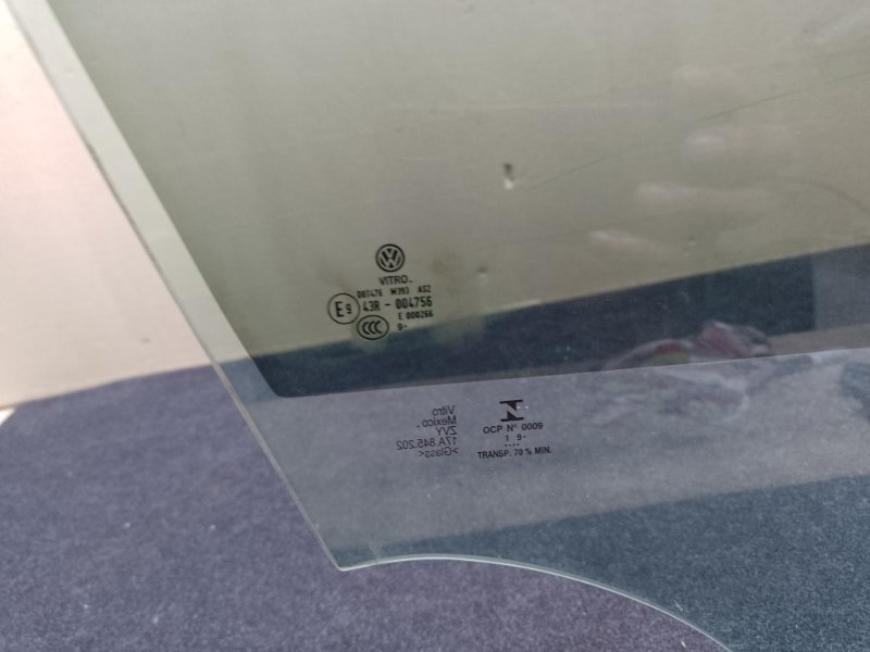 Стекло двери переднее правое JETTA USA 18- 2020 DJXA 1.4 Стекло двери переднее правое JETTA USA 18- 2020 DJXA 1.4