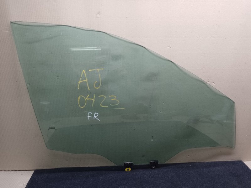 Стекло двери переднее правое NISSAN X-TRAIL/ROGUE T32 13-20 2015 2.5 QR25DE 80300-4BA0A Б/У