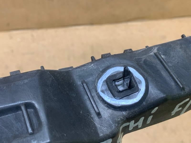 Кронштейн заднего бампера левый KIZASHI 09-14 2011 J24B