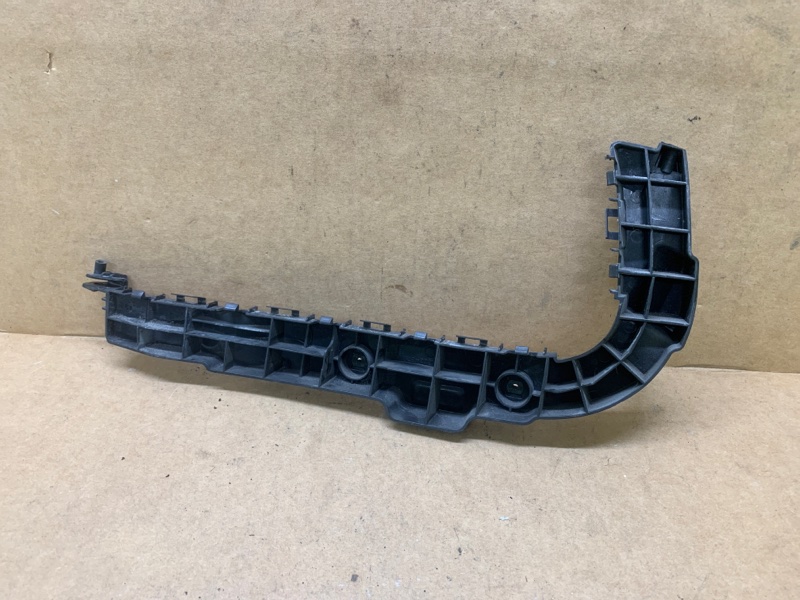 Кронштейн заднего бампера левый SUZUKI KIZASHI 09-14 J24B